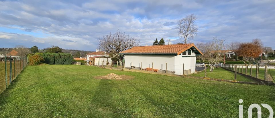 Village house 6 rooms of 103 m² in Aïcirits-Camou-Suhast (64120)