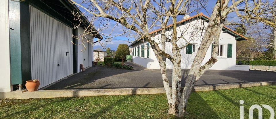 Village house 6 rooms of 103 m² in Aïcirits-Camou-Suhast (64120)