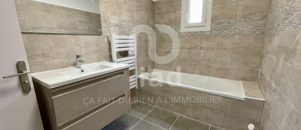 House 5 rooms of 107 m² in Narbonne (11100)