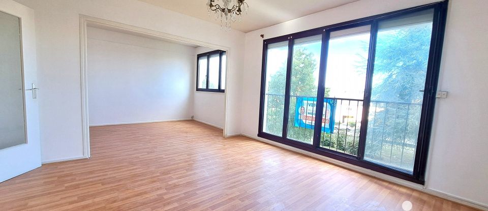 Apartment 3 rooms of 66 m² in Le Mans (72000)