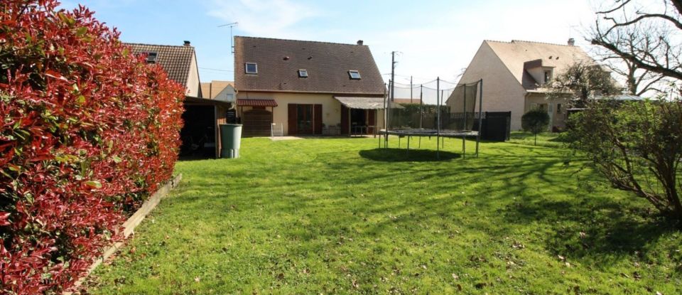 House 6 rooms of 120 m² in Orsonville (78660)