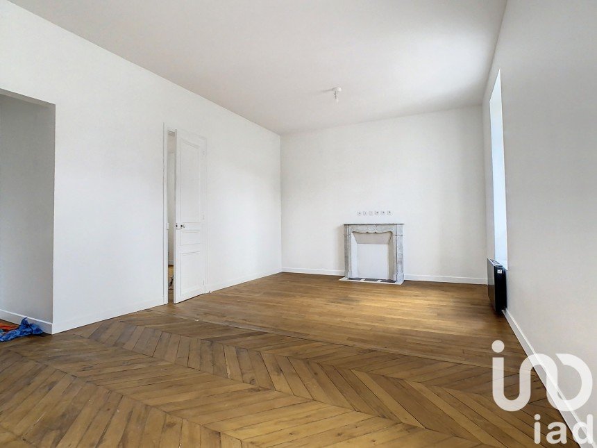 Apartment 3 rooms of 54 m² in Melun (77000)