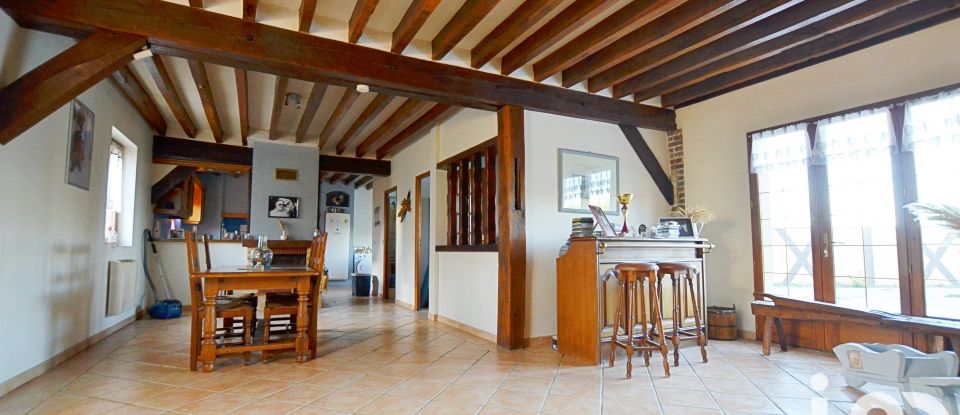 Maison de village 7 pièces de 195 m² à Guiseniers (27700)