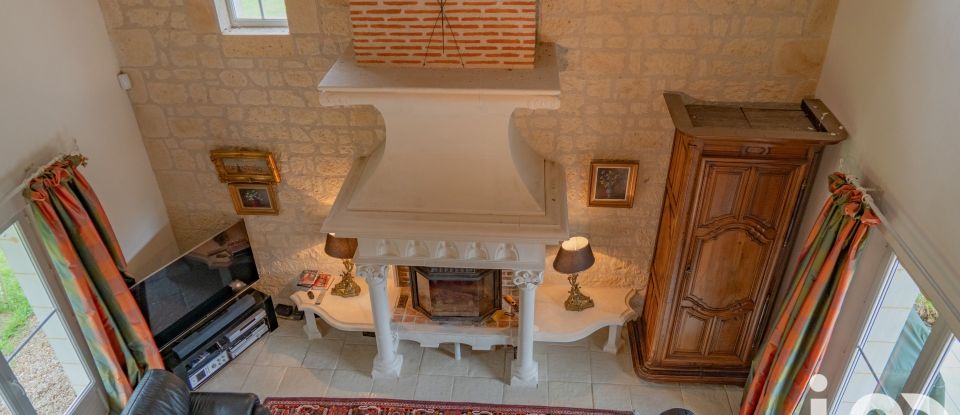 House 6 rooms of 235 m² in Le Louroux (37240)