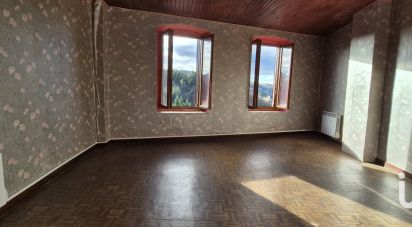 Apartment 3 rooms of 57 m² in Saint-Genest-Lerpt (42530)