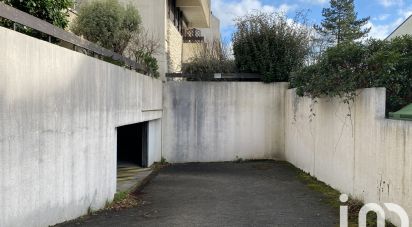 Parking of 15 m² in Quimper (29000)