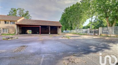 Building in Nîmes (30900) of 1,200 m²