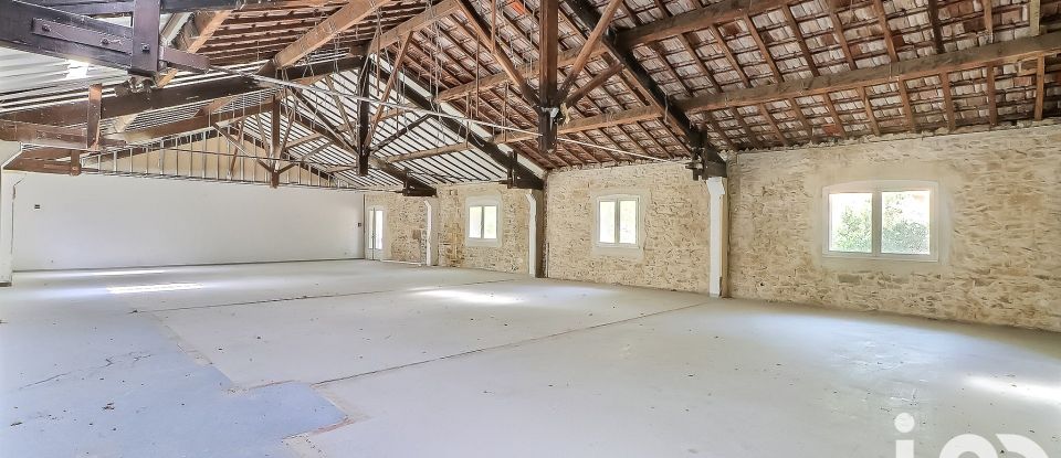 Building in Nîmes (30900) of 1,200 m²