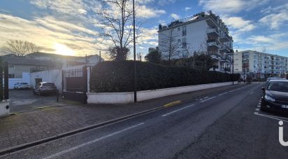 Parking of 12 m² in Le Plessis-Trévise (94420)