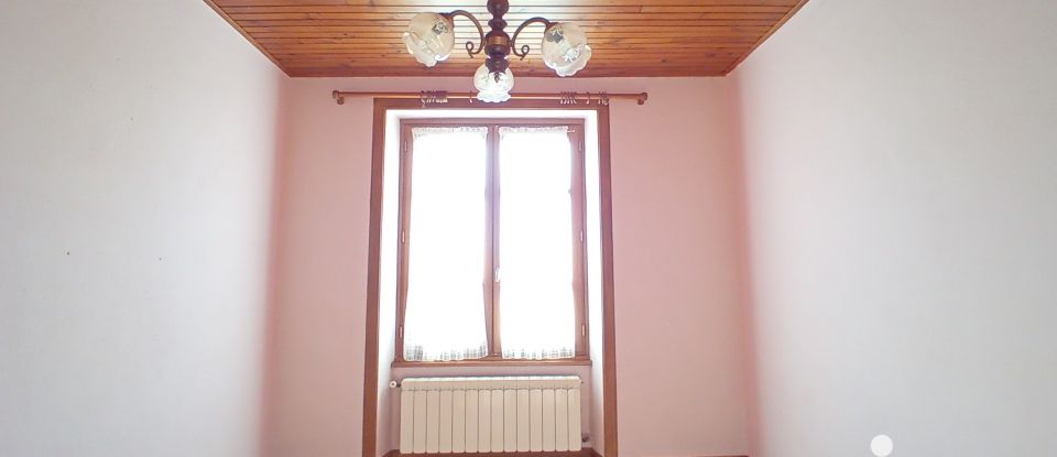 House 5 rooms of 99 m² in Ladinhac (15120)