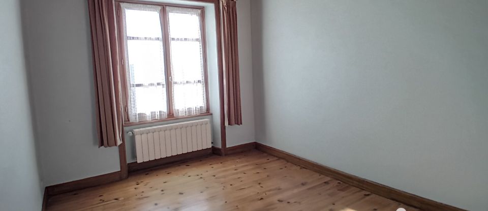 House 5 rooms of 99 m² in Ladinhac (15120)