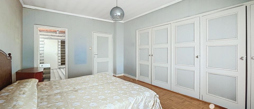 Maison 7 pièces de 175 m² à Clouange (57185)