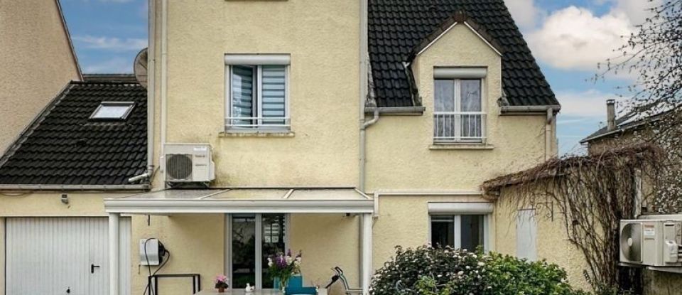 Maison 6 pièces de 130 m² à Courtry (77181)