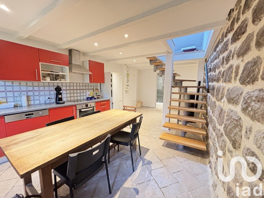 Maison 3 pièces de 54 m² à Labastide-sur-Bésorgues (07600)