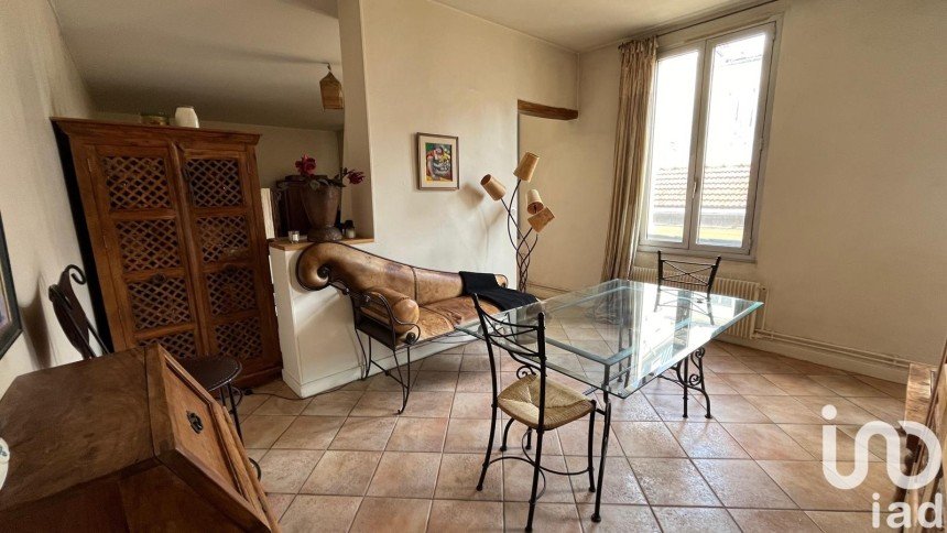 Appartement 2 pièces de 48 m² à Paris (75011)