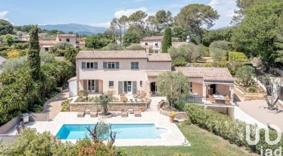 Maison traditionnelle 7 pièces de 236 m² à Valbonne (06560)