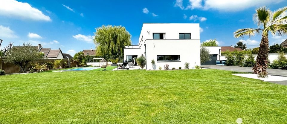 Architect house 8 rooms of 220 m² in Montry (77450)