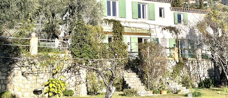 Traditional house 7 rooms of 221 m² in Grasse (06520)