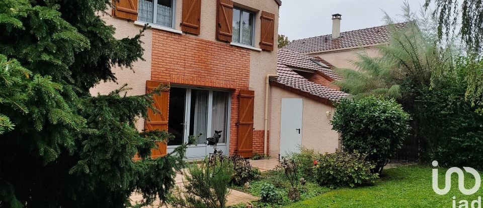 Maison traditionnelle 6 pièces de 116 m² à Montigny-le-Bretonneux (78180)