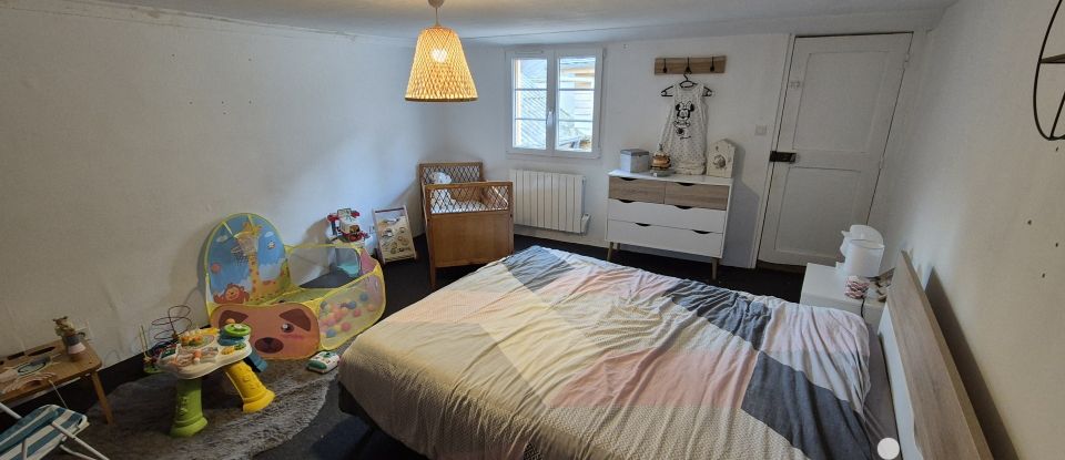 House 4 rooms of 125 m² in Isigny-sur-Mer (14230)