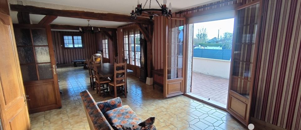 Maison traditionnelle 9 pièces de 158 m² à Courcelles-sur-Seine (27940)