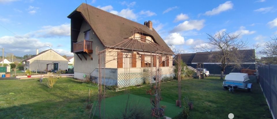 Maison traditionnelle 9 pièces de 158 m² à Courcelles-sur-Seine (27940)