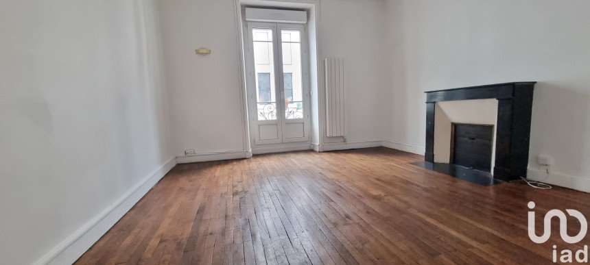 Apartment 2 rooms of 54 m² in Nantes (44000)