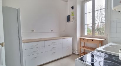 Apartment 2 rooms of 54 m² in Nantes (44000)