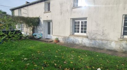 House 6 rooms of 146 m² in Azay-le-Brûlé (79400)