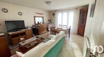 Apartment 3 rooms of 60 m² in Pringy (77310)