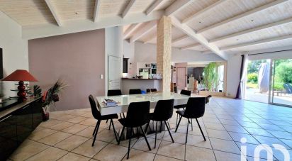 House 9 rooms of 236 m² in Mouilleron-le-Captif (85000)