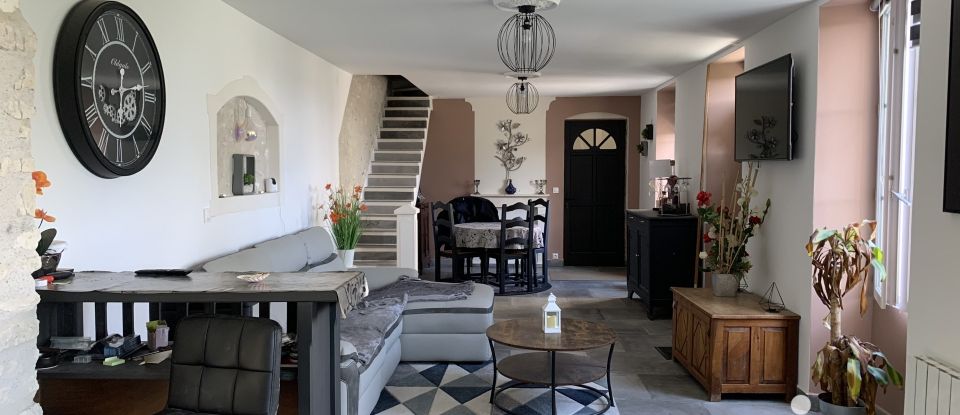 House 13 rooms of 333 m² in Bourg-Charente (16200)