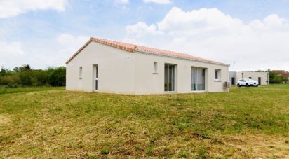 Maison 6 pièces de 114 m² à Chapelle-Viviers (86300)