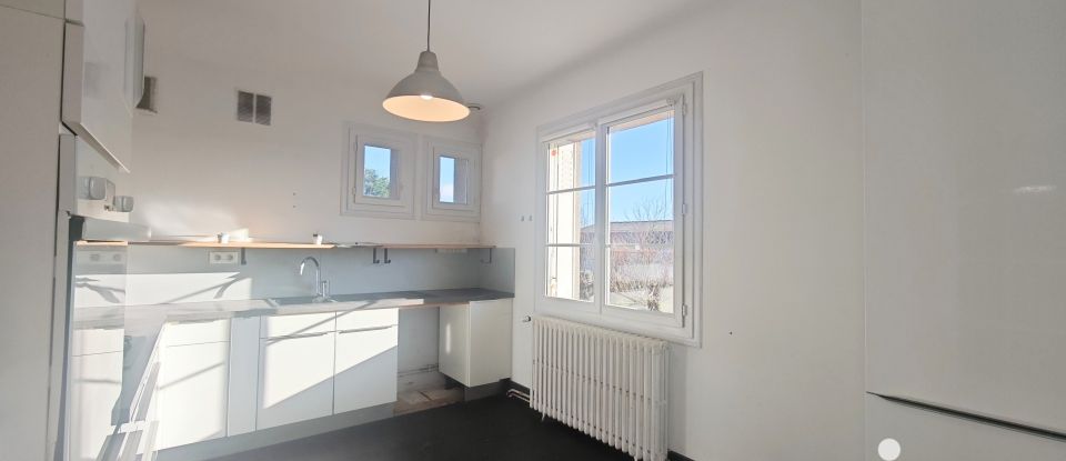 Maison traditionnelle 6 pièces de 115 m² à Saint-Julien-l'Ars (86800)