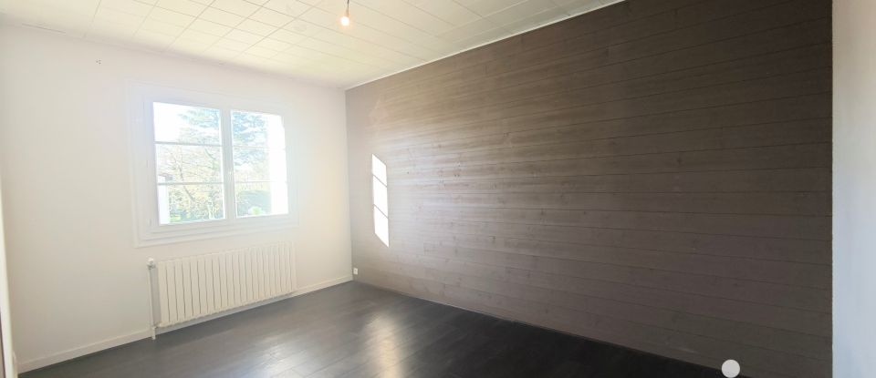 Maison traditionnelle 6 pièces de 115 m² à Saint-Julien-l'Ars (86800)