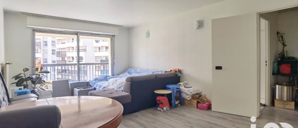 Appartement 3 pièces de 72 m² à Paris (75019)