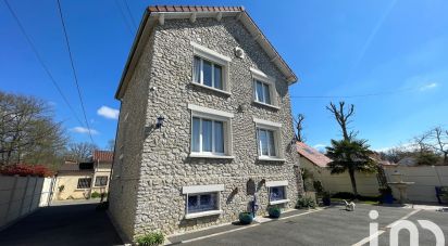 Maison 8 pièces de 190 m² à Dammarie-les-Lys (77190)