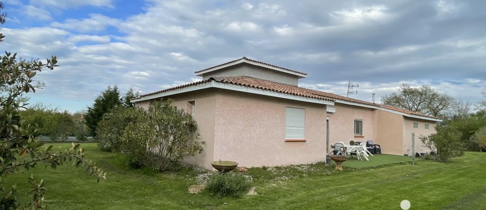 Maison traditionnelle 5 pièces de 132 m² à Mondavezan (31220)