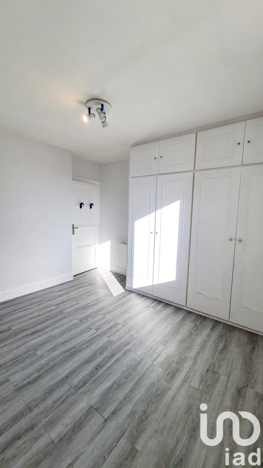 Appartement 2 pièces de 50 m² à Saint-Étienne (42000)