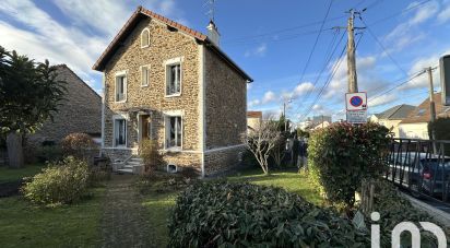 Traditional house 5 rooms of 90 m² in Livry-Gargan (93190)