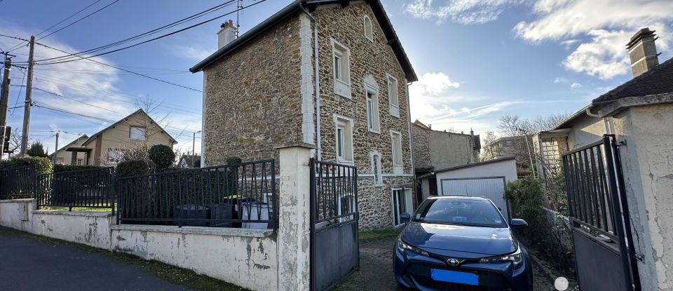 Traditional house 5 rooms of 90 m² in Livry-Gargan (93190)