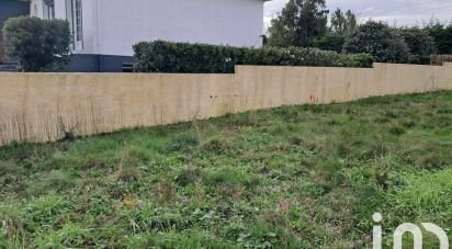 Terrain de 300 m² à Les Sorinières (44840)