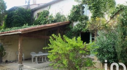 Longere 4 rooms of 132 m² in Croix-Chapeau (17220)