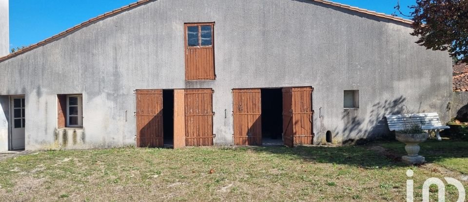 Maison de campagne 7 pièces de 144 m² à Ranville-Breuillaud (16140)