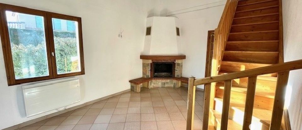 Traditional house 4 rooms of 80 m² in Six-Fours-les-Plages (83140)