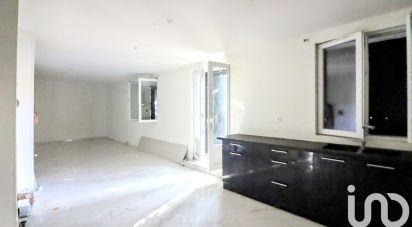 Building in Lyon (69008) of 444 m²