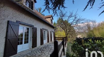 Maison traditionnelle 6 pièces de 170 m² à Verneuil-sur-Seine (78480)