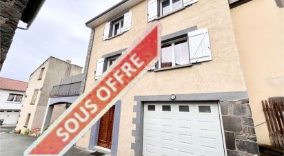 Maison 8 pièces de 185 m² à Châteaugay (63119)