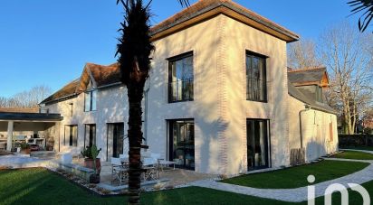 Mansion 7 rooms of 245 m² in Uzein (64230)