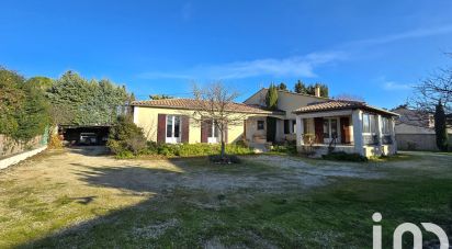 Traditional house 6 rooms of 146 m² in Rochefort-du-Gard (30650)